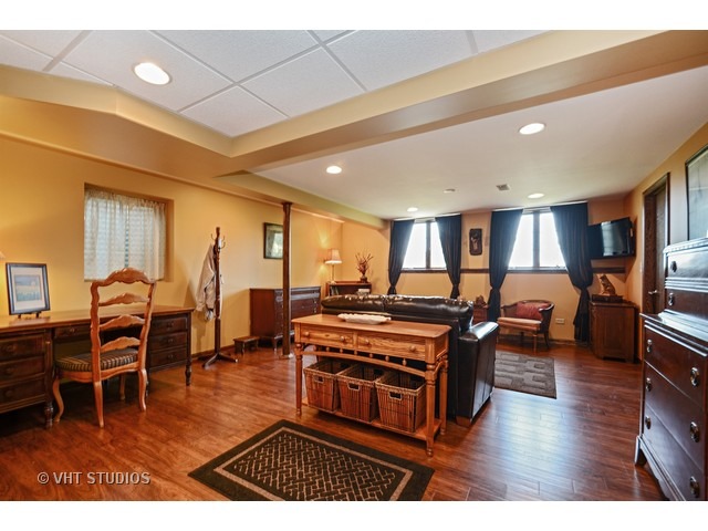 284 Maple St, Beecher, IL 60401 photo 9