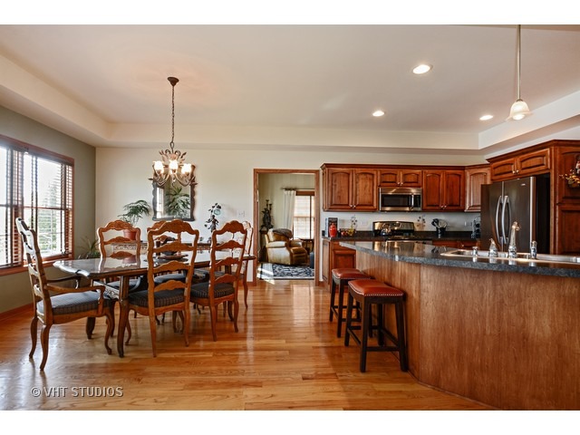 284 Maple St, Beecher, IL 60401 photo 5