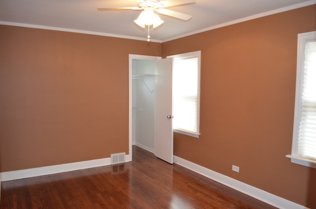 8840 S Cornell Ave, Chicago, IL 60617 photo 7