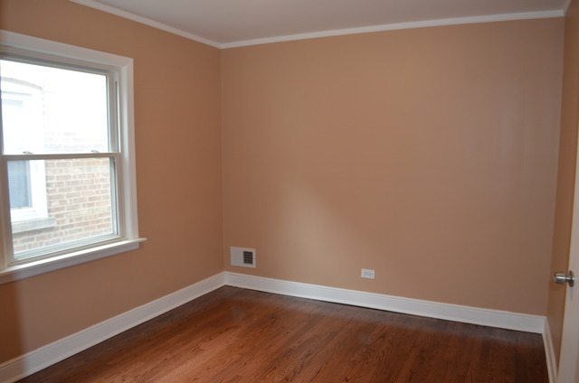 8840 S Cornell Ave, Chicago, IL 60617 photo 10