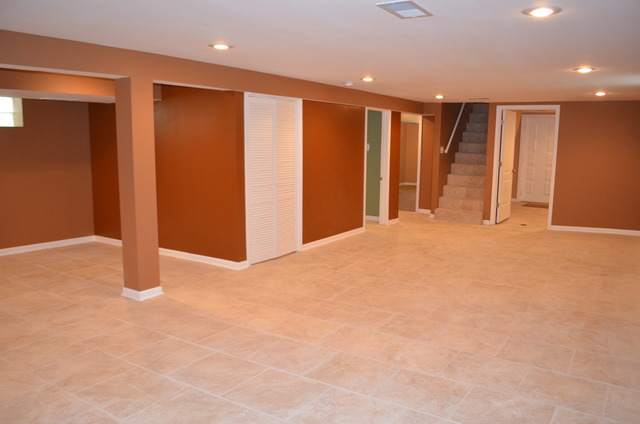 8840 S Cornell Ave, Chicago, IL 60617 photo 12