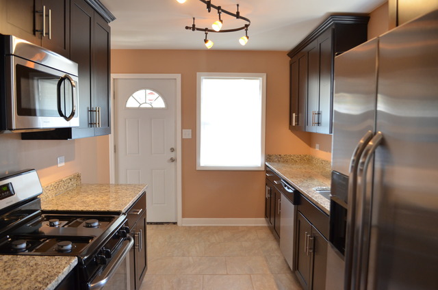 8840 S Cornell Ave, Chicago, IL 60617 photo 4