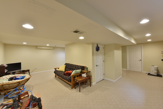 5273 Beechwood Ave, Gurnee, IL 60031 photo 16