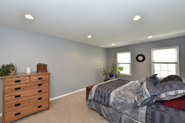 5273 Beechwood Ave, Gurnee, IL 60031 photo 10