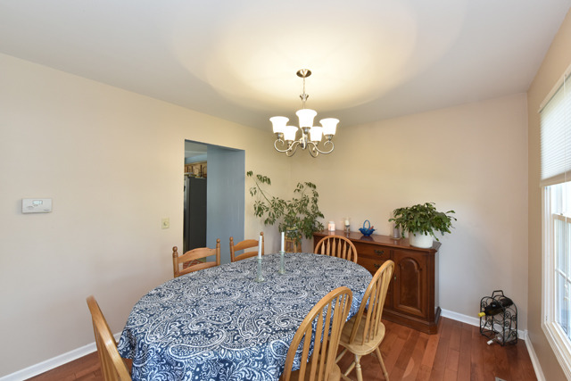 5273 Beechwood Ave, Gurnee, IL 60031 photo 12