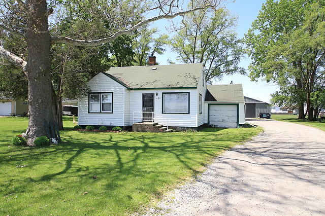 430 S Berta Rd, Diamond, IL 60416 photo 1