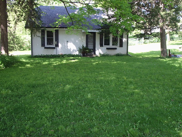 413 Carroll Ave, Dixon, IL 61021 photo 2