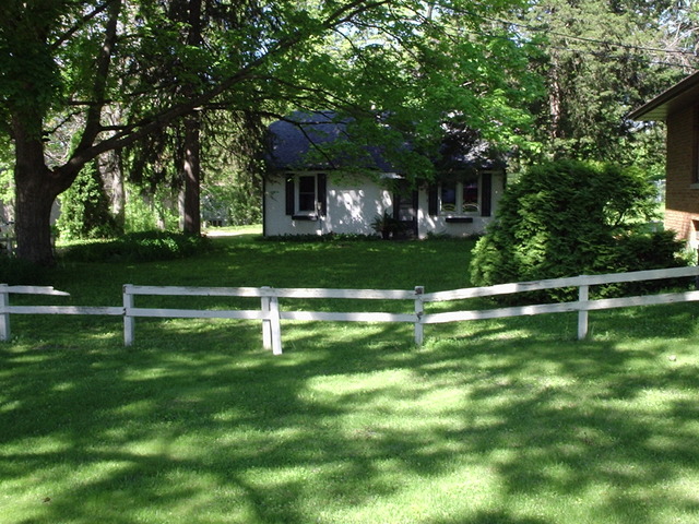 413 Carroll Ave, Dixon, IL 61021 photo 1