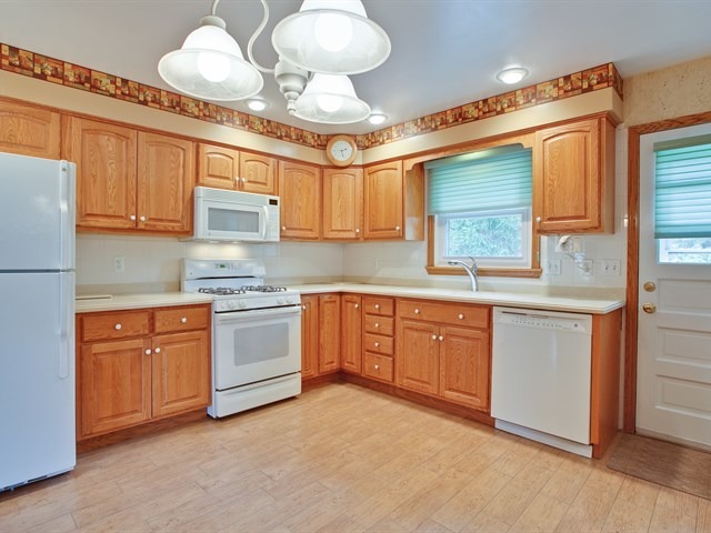 113 Lloyd St, Cary, IL 60013 photo 13