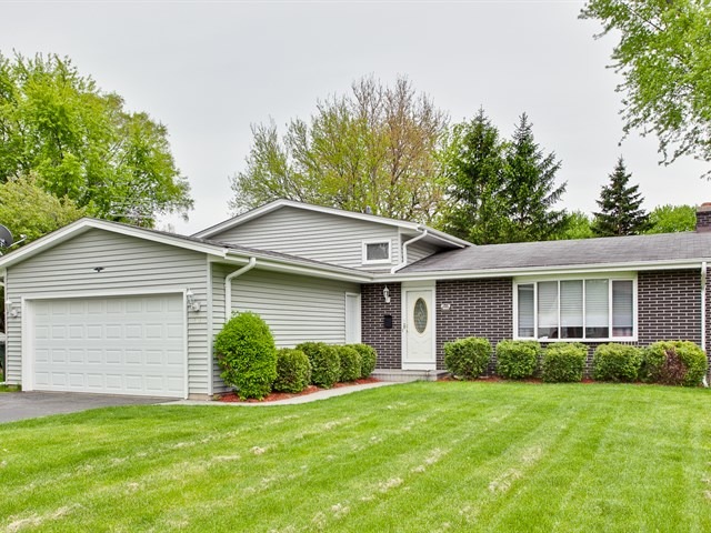 113 Lloyd St, Cary, IL 60013 photo 3