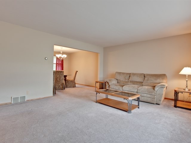 113 Lloyd St, Cary, IL 60013 photo 7