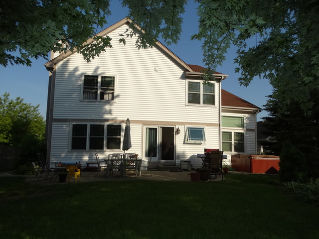 1504 Meridian Ct, Bartlett, IL 60103 photo 2