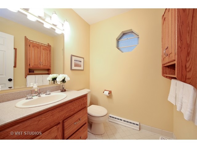 1234 Gamon Rd, Wheaton, IL 60189 photo 16