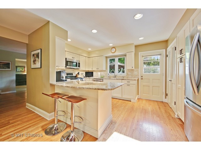 1234 Gamon Rd, Wheaton, IL 60189 photo 5
