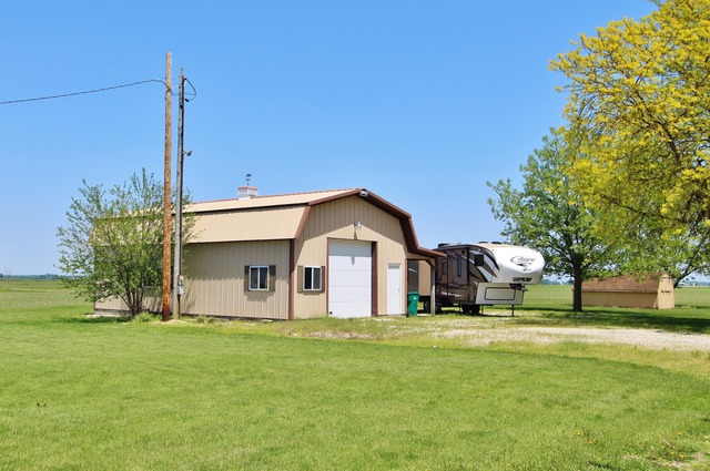 2610 S Hadden Rd, Mazon, IL 60444 photo 23