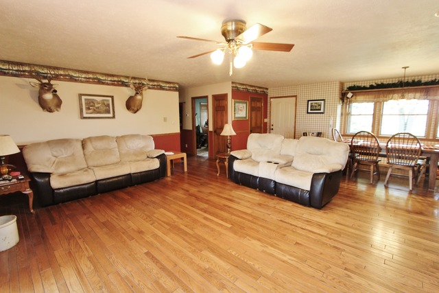 2610 S Hadden Rd, Mazon, IL 60444 photo 8