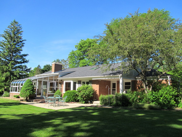227 Valley Rd, Cary, IL 60013 photo 3