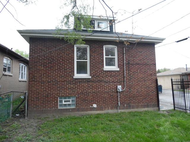 269 E 149th St, Harvey, IL 60426 photo 3