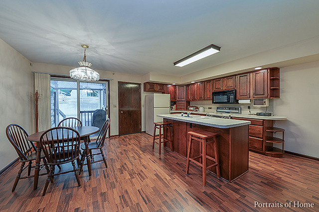 357 Monroe St, Oswego, IL 60543 photo 7