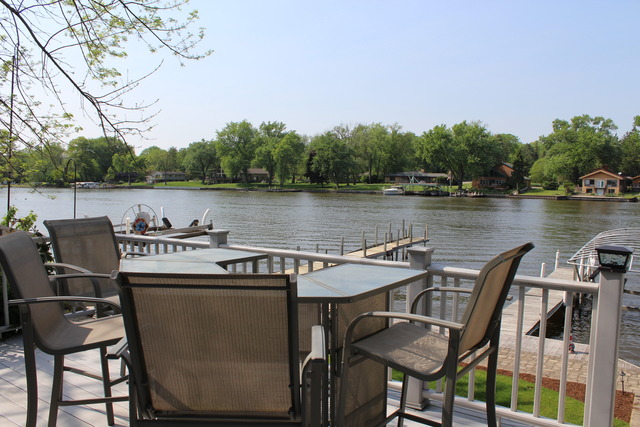 402 N River Rd, Fox River Grove, IL 60021 photo 3