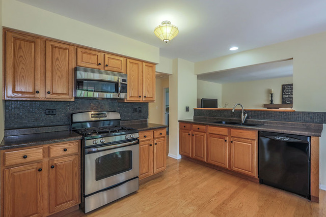 12441 Falcon Dr, Plainfield, IL 60585 photo 11