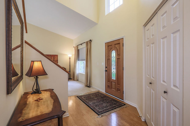 12441 Falcon Dr, Plainfield, IL 60585 photo 4