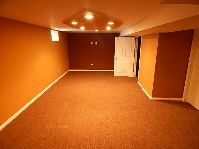 17324 Burnham Ave, Lansing, IL 60438 photo 9
