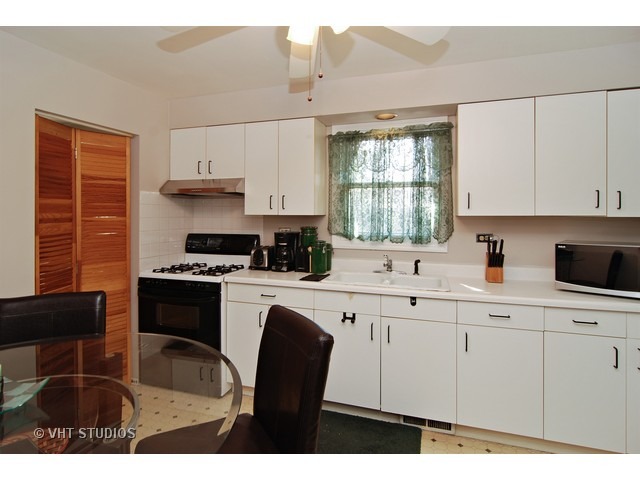 1414 S Spencer Ave, Berkeley, IL 60163 photo 4