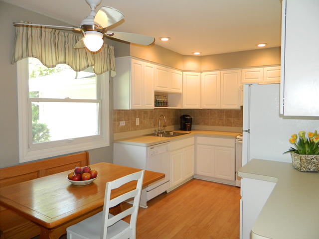 3875 Winston Dr, Hoffman Estates, IL 60192 photo 7