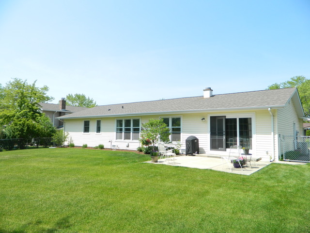 3875 Winston Dr, Hoffman Estates, IL 60192 photo 19