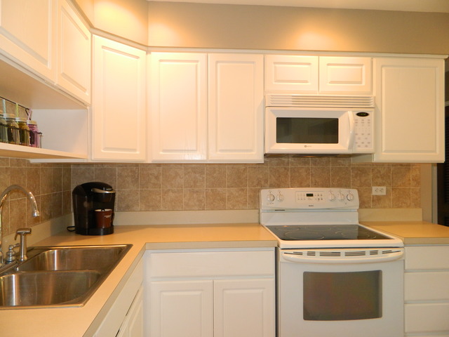 3875 Winston Dr, Hoffman Estates, IL 60192 photo 9