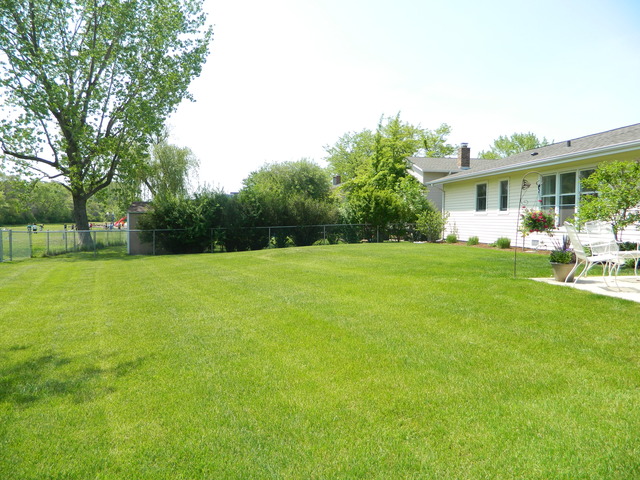 3875 Winston Dr, Hoffman Estates, IL 60192 photo 21