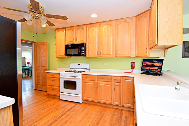 403 Elm St, Wheaton, IL 60189 photo 5