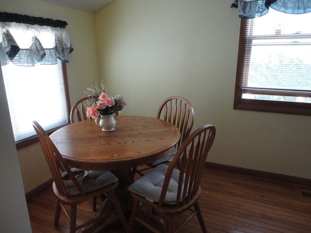 2706 Dove St, Rolling Meadows, IL 60008 photo 12
