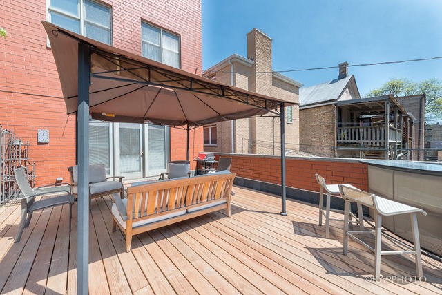 1069 W Polk St, Chicago, IL 60607 photo 12