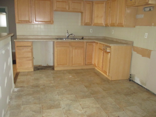 1251 Post Rd, Aurora, IL 60506 photo 2