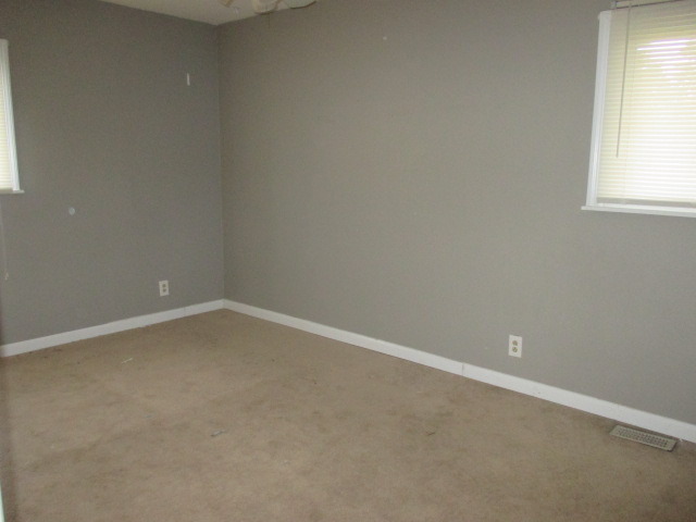 1251 Post Rd, Aurora, IL 60506 photo 4