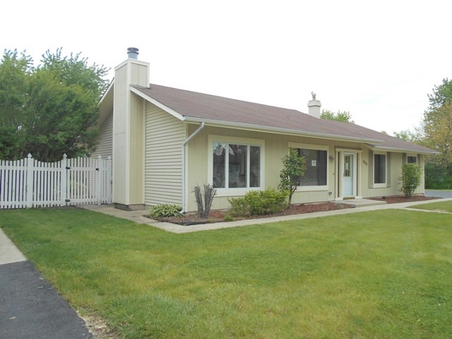 882 Marina Ter, Bartlett, IL 60103 photo 2