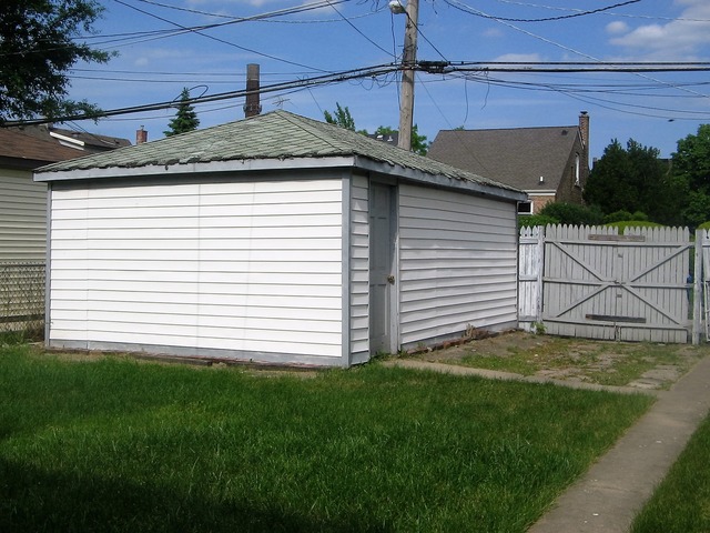 5651 S Fairfield Ave, Chicago, IL 60629 photo 23