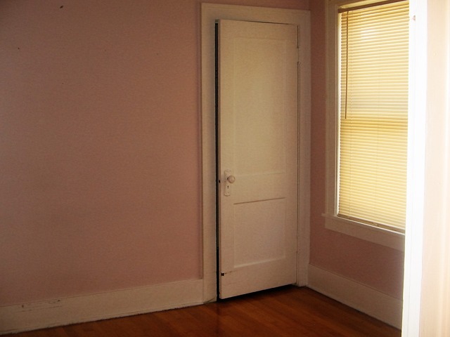 5651 S Fairfield Ave, Chicago, IL 60629 photo 11