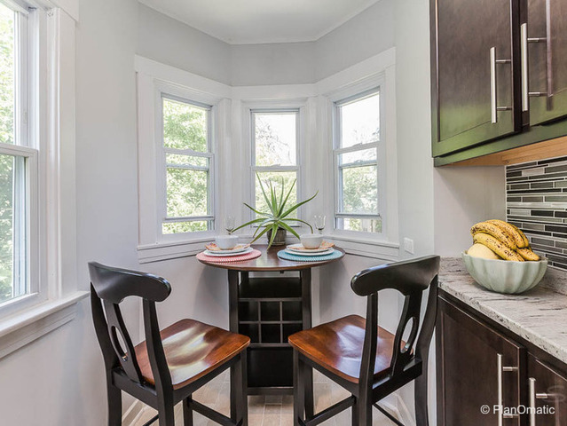 176 E Burlington St, Riverside, IL 60546 photo 7