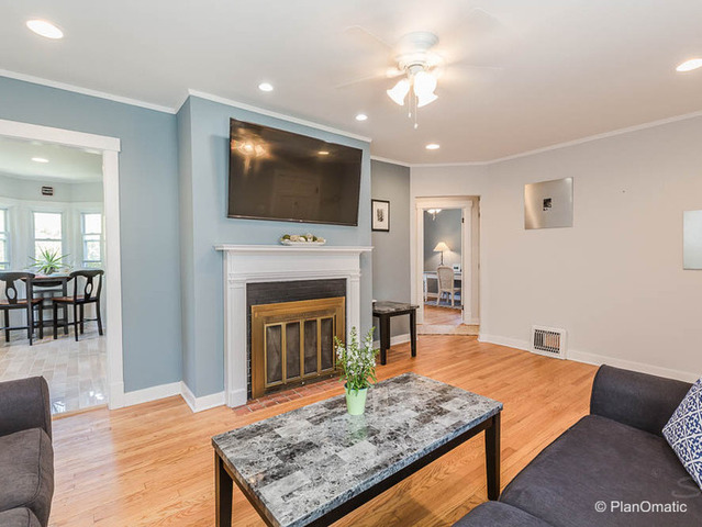 176 E Burlington St, Riverside, IL 60546 photo 4