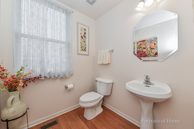 9 Plainview Ct, Bolingbrook, IL 60440 photo 11