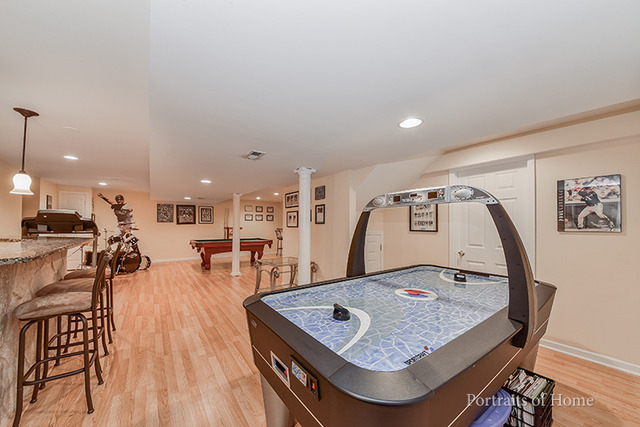 9 Plainview Ct, Bolingbrook, IL 60440 photo 22