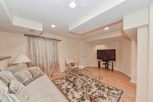 9 Plainview Ct, Bolingbrook, IL 60440 photo 19