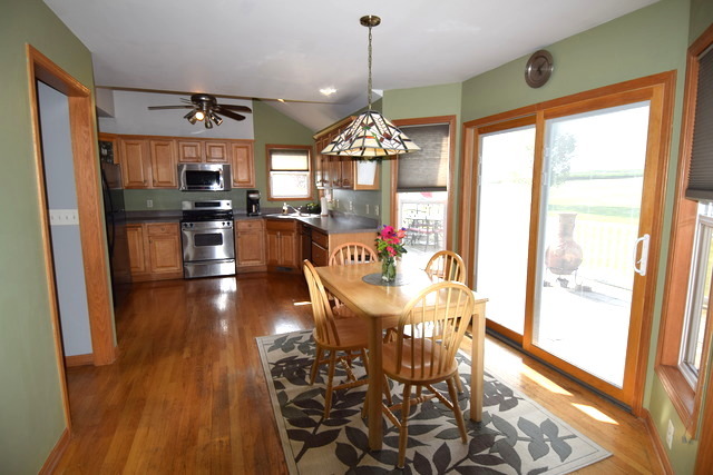 532 Bell Rd, Minooka, IL 60447 photo 9