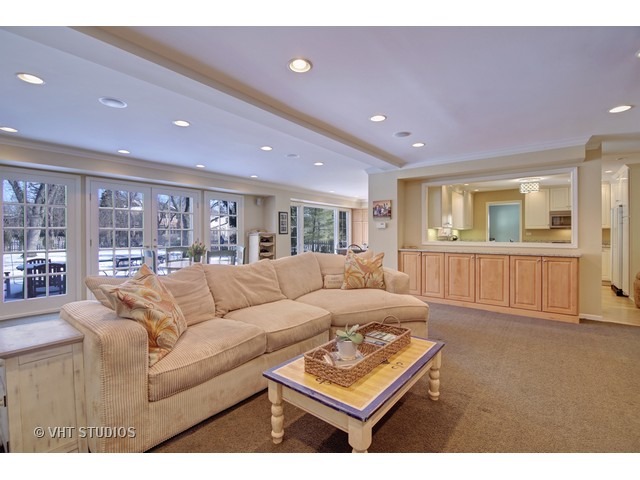 2546 Maple Ave, Northbrook, IL 60062 photo 11