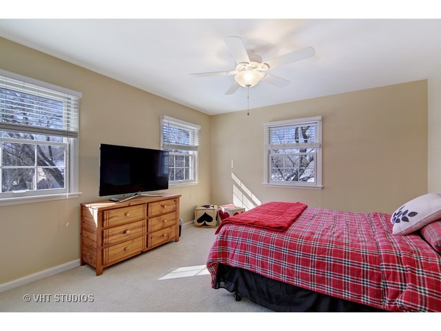 2546 Maple Ave, Northbrook, IL 60062 photo 16