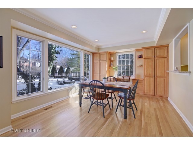 2546 Maple Ave, Northbrook, IL 60062 photo 8