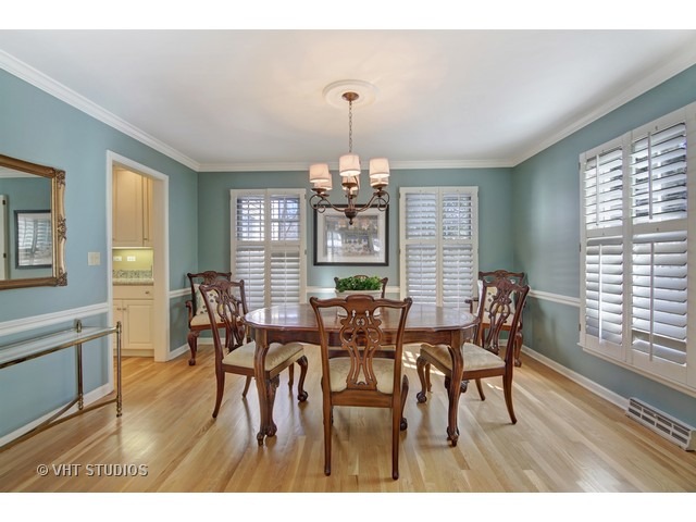 2546 Maple Ave, Northbrook, IL 60062 photo 6